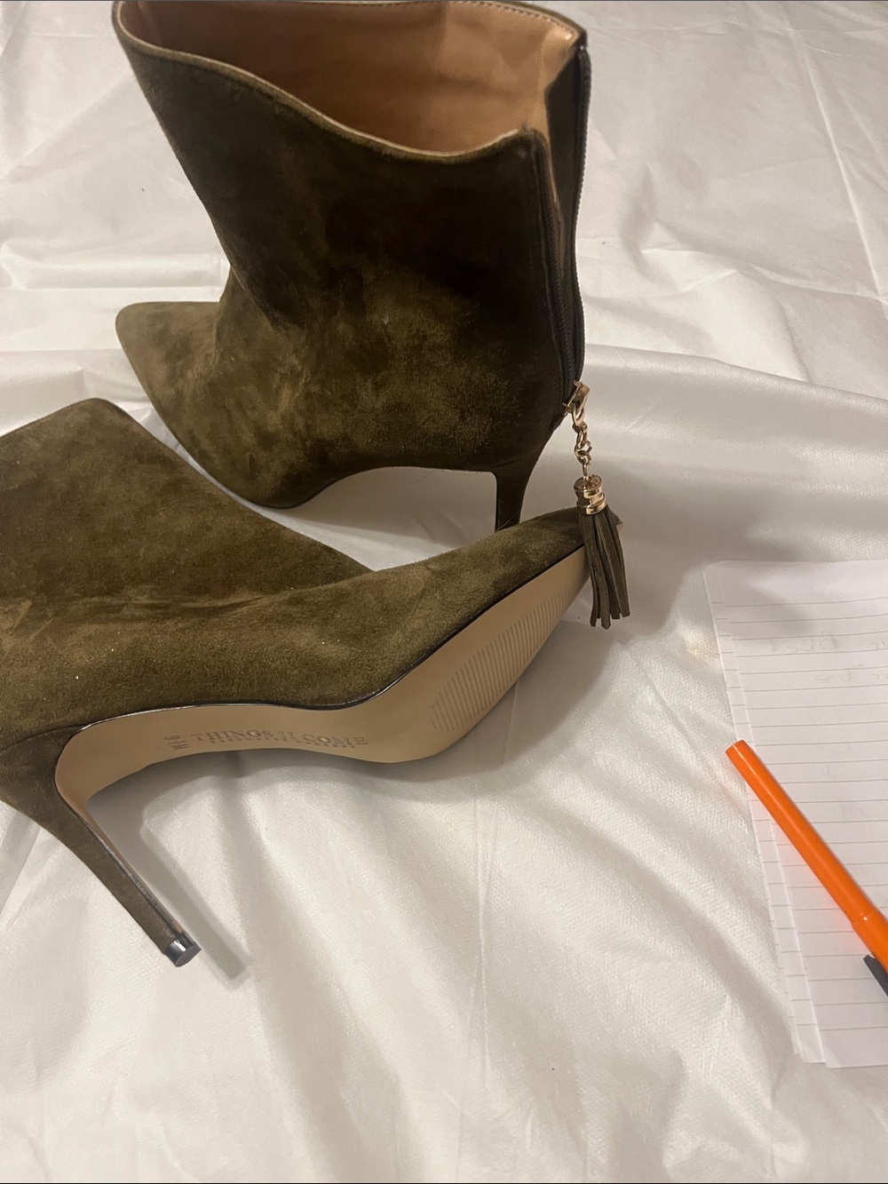 THINGS II COME Leather Upper Heel Olive Leather Women’s Boots size 9.5